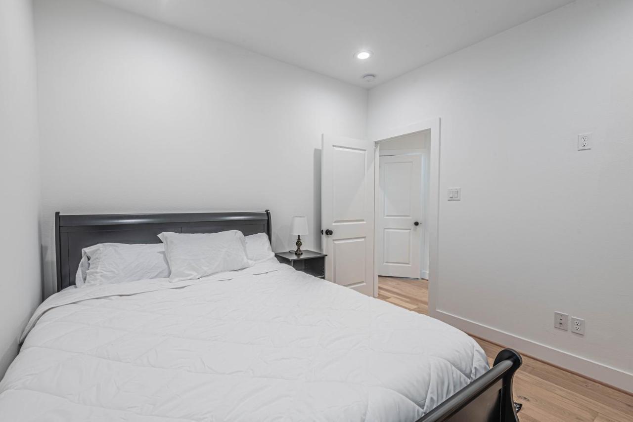Luxury 3Br, Ks Bed Mins Away 4Rm Dtown, Med Ctr Villa Houston Eksteriør billede
